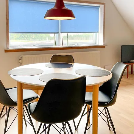 1 Bedroom Cozy In