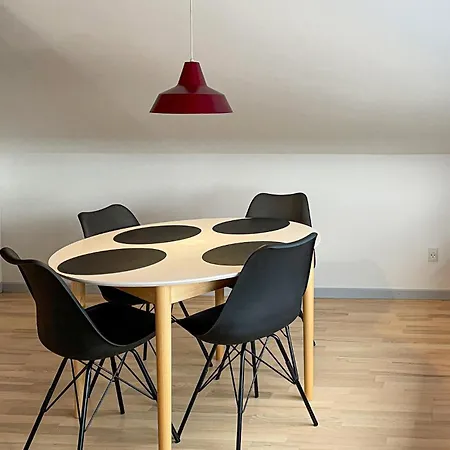 1 Bedroom Cozy In