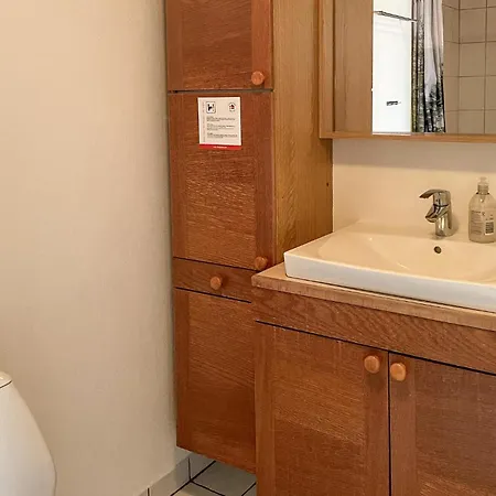 1 Bedroom Cozy In アパート *